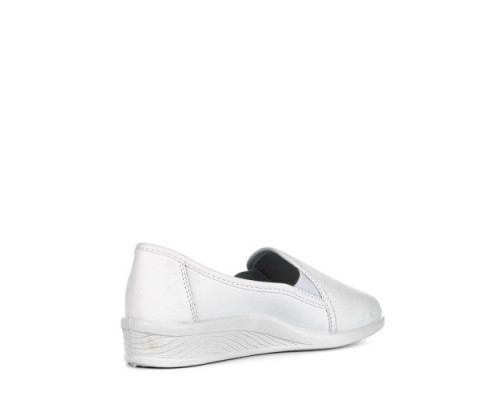 Туфли женские на ПВХ подошве цвет белый 55-02w